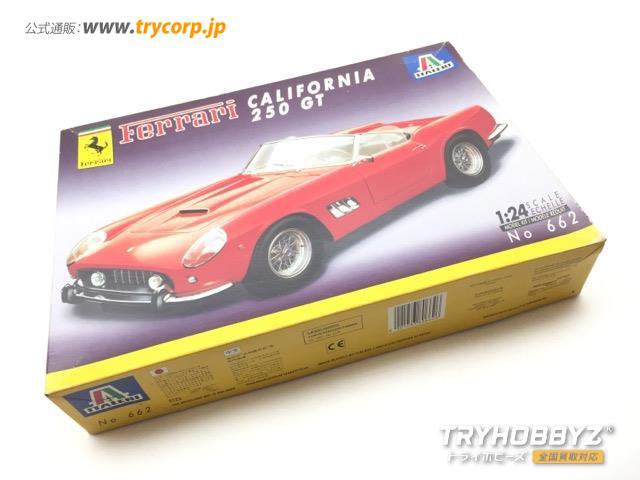 Italeri(イタレリ) 1/24 FERRARI CALIFORNIA 250GT 662